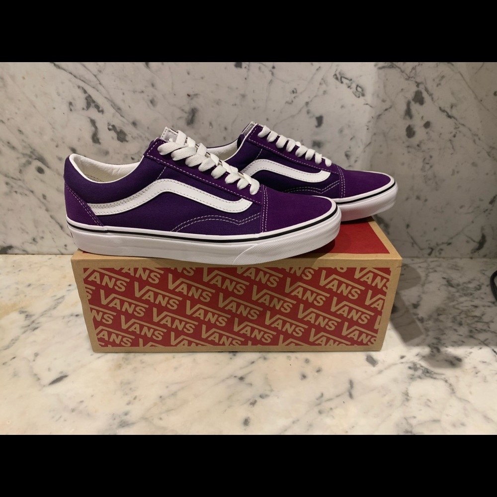 BRAND NEW low top vans